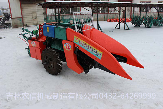 4YZ-1玉米聯合收(shou)獲機